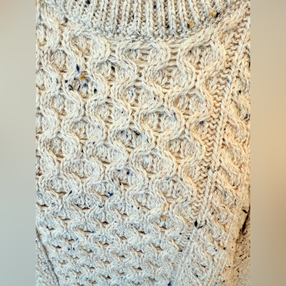 NEW - Made in Ireland wool ARAN MOR Ladies Honeycomb knit Sweater oat colour - Picture 8 of 16